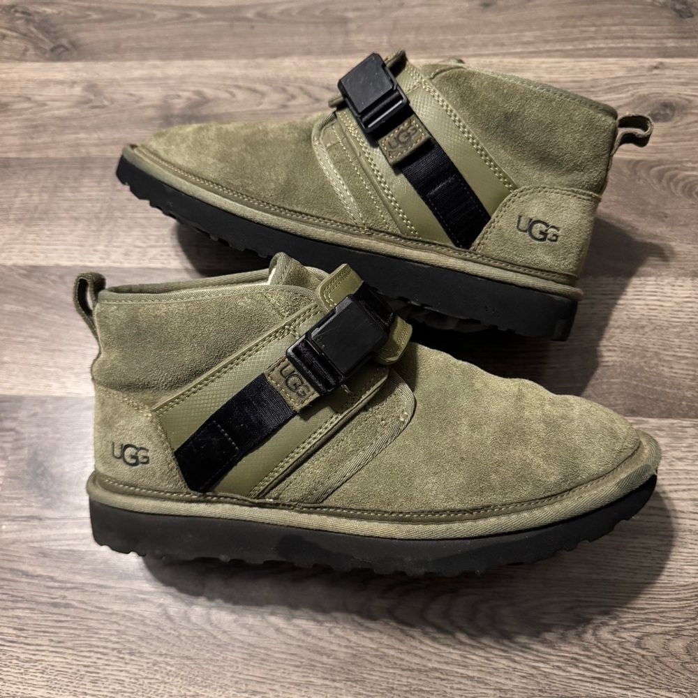 UGG MENS NEUMEL SNAPBACK MOSS GREEN BLACK BUCKLE SUEDE BOOT US 11 /EU 44 /UK 10